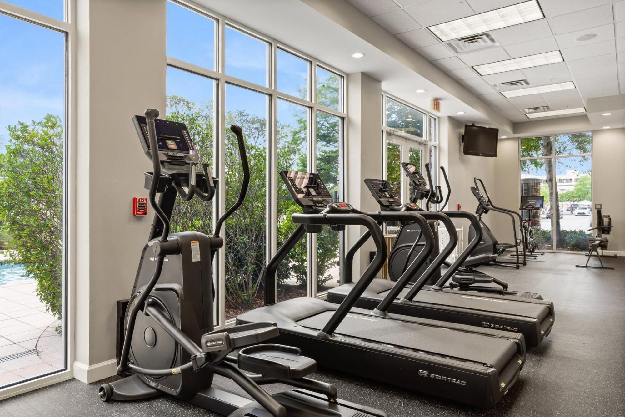 Holiday Inn Baton Rouge College Drive I-10 By Ihg Esterno foto