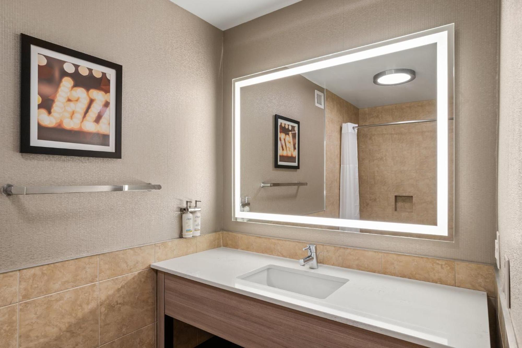 Holiday Inn Baton Rouge College Drive I-10 By Ihg Esterno foto