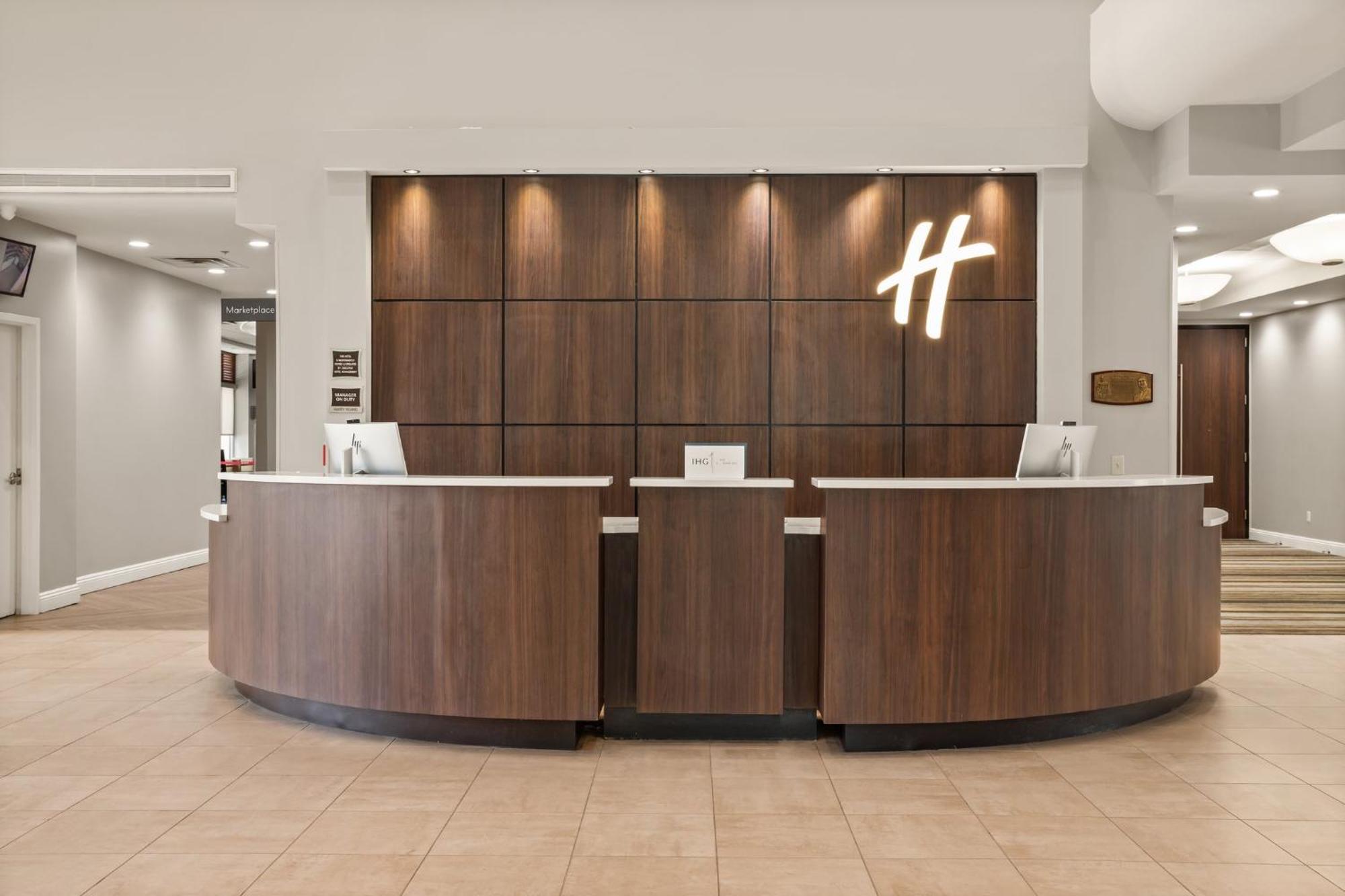 Holiday Inn Baton Rouge College Drive I-10 By Ihg Esterno foto